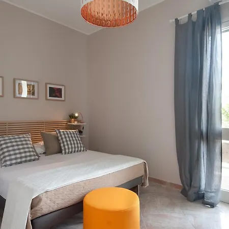 Lejlighed Martano Apartments *
