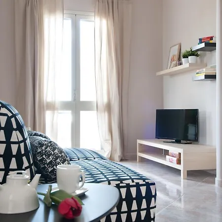 Lejlighed Martano Apartments *